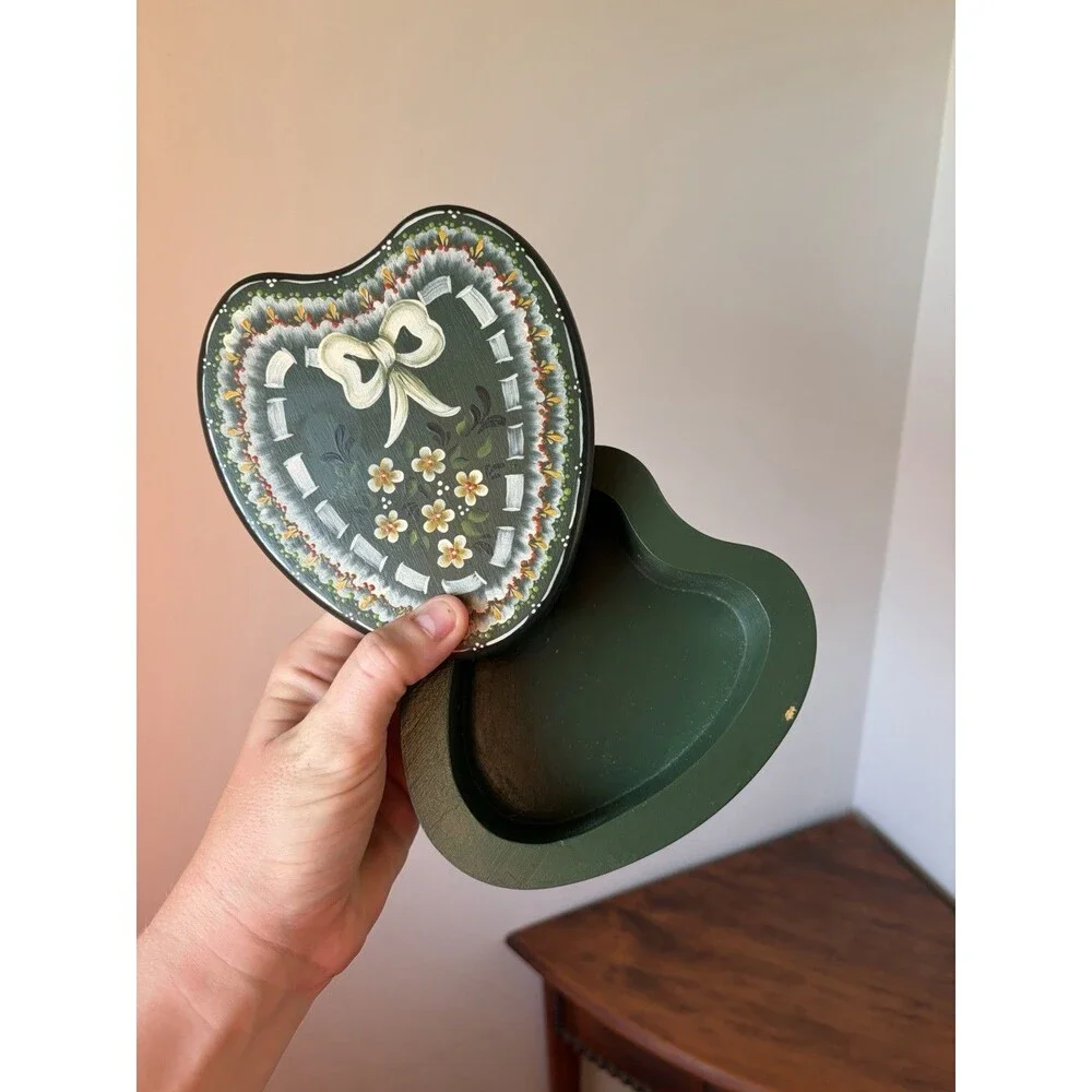 Hand Painted Heart-Shaped Wood Trinket Box w/ Lid Floral Bow Green Small